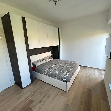 Camera Matrimoniale In Casa Malpensa 501 Samarate Kültér fotó